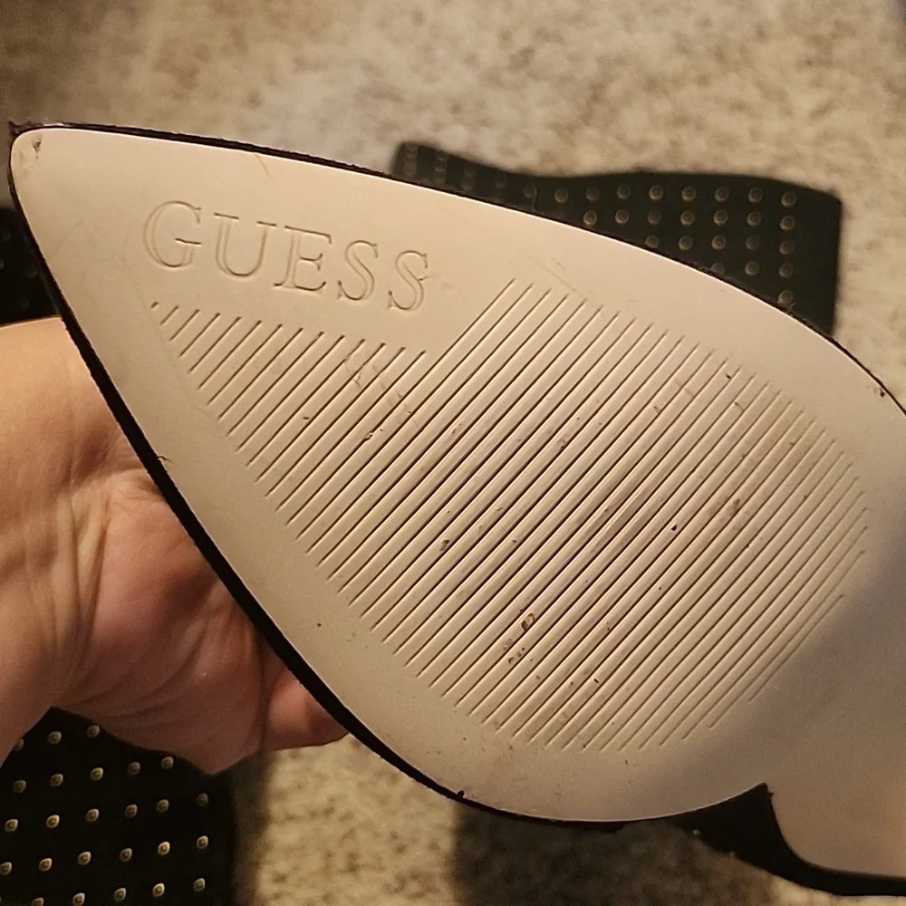 Guess women's boots. Black with stones. Size 6 1/2 slightly used. - Picture 4 of 5